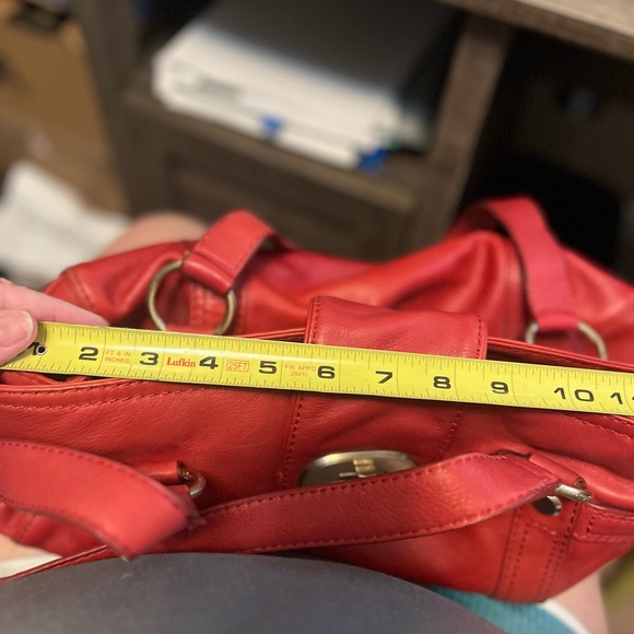 Elegant Red Leather Handbag - Picture 12 of 13